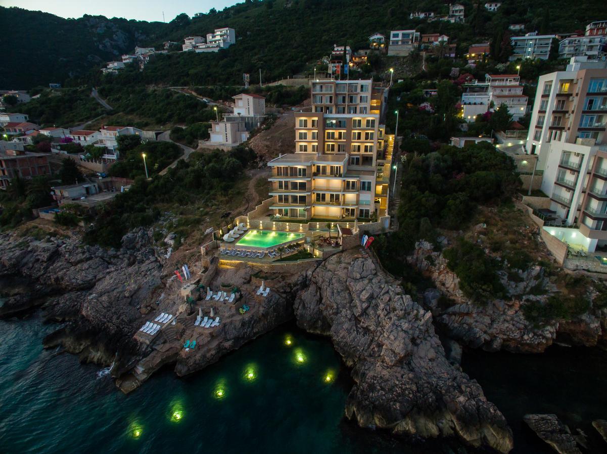 Yourhome Beach Apartments Добра вода Екстериор снимка